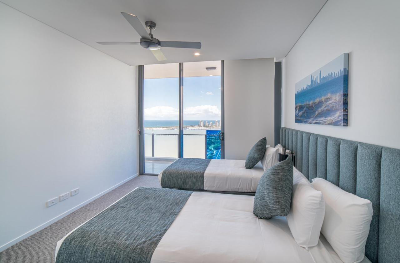 Sky Broadwater Apartments Southport エクステリア 写真