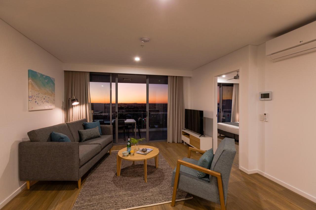 Sky Broadwater Apartments Southport エクステリア 写真