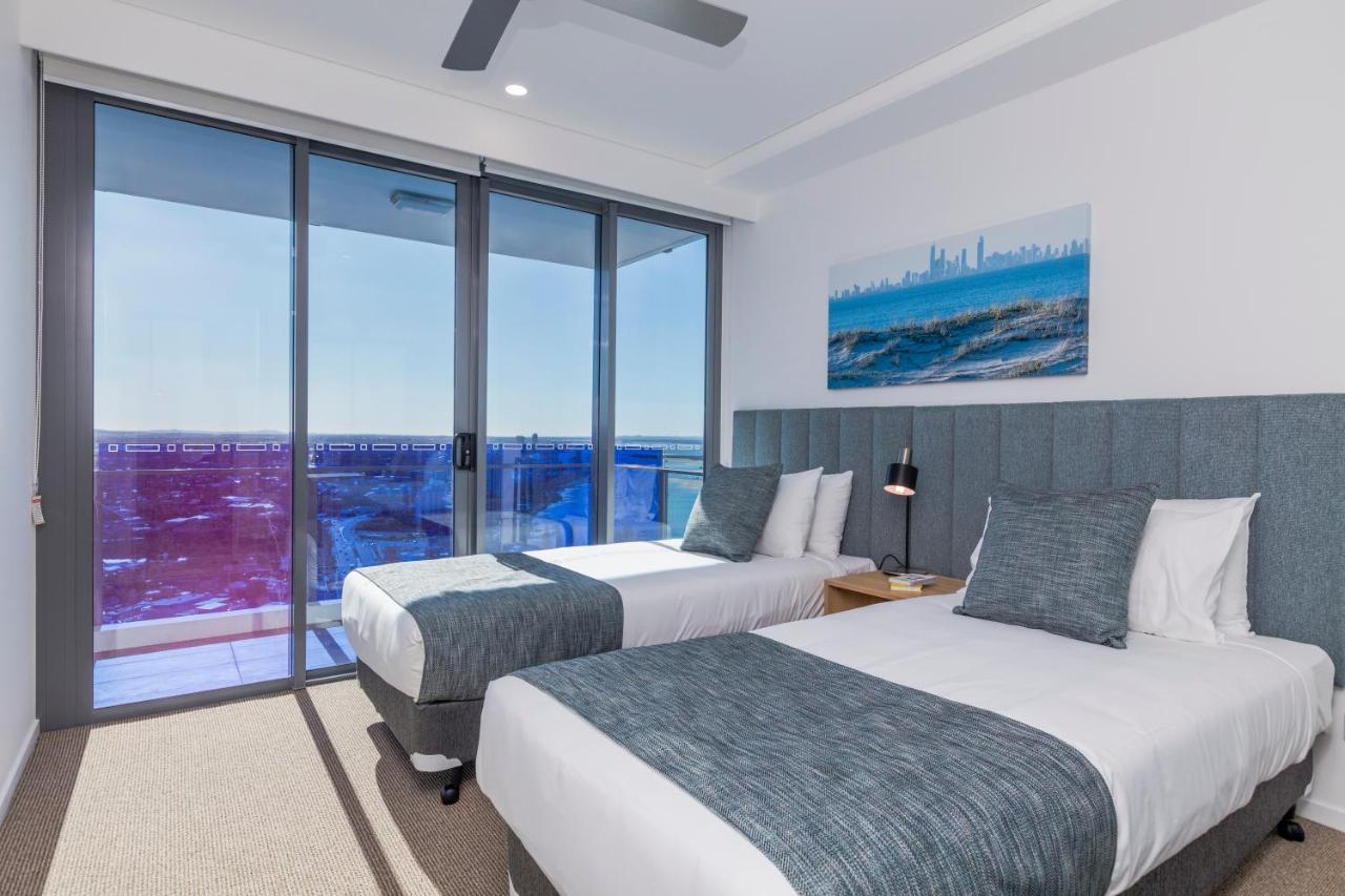 Sky Broadwater Apartments Southport エクステリア 写真