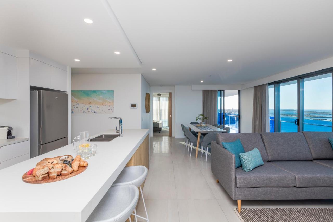 Sky Broadwater Apartments Southport エクステリア 写真