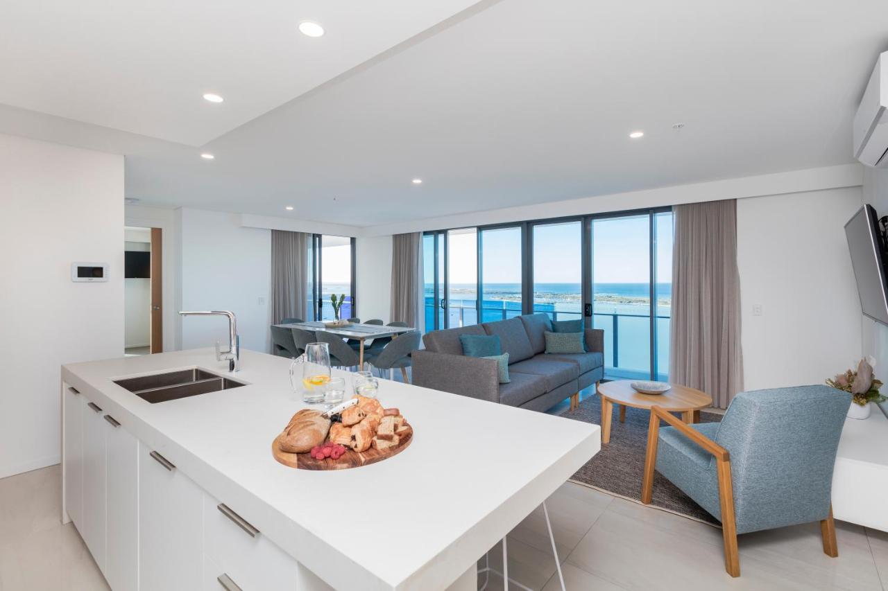 Sky Broadwater Apartments Southport エクステリア 写真