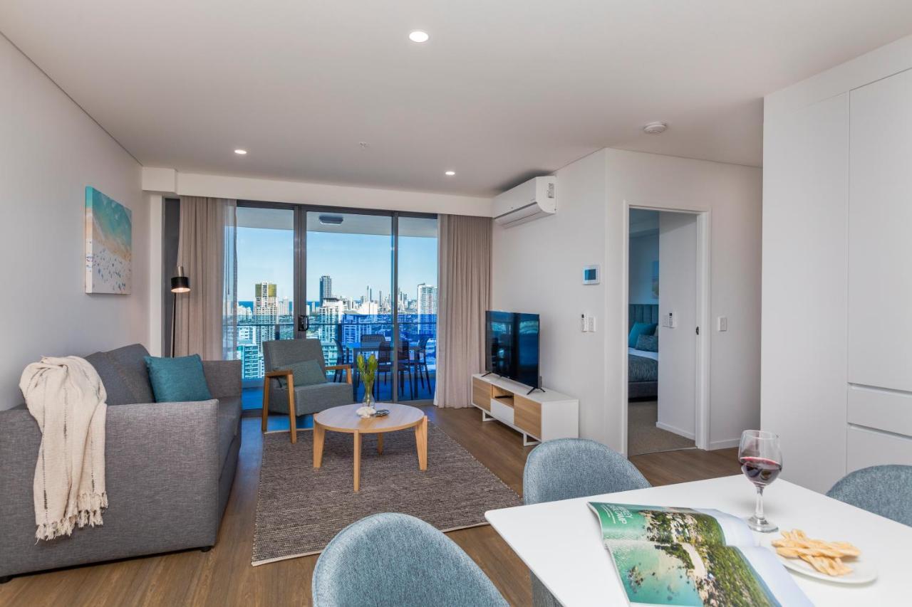 Sky Broadwater Apartments Southport エクステリア 写真
