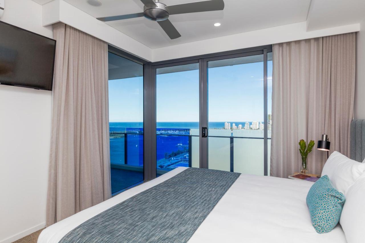 Sky Broadwater Apartments Southport エクステリア 写真